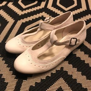 Cooperative shoes flats